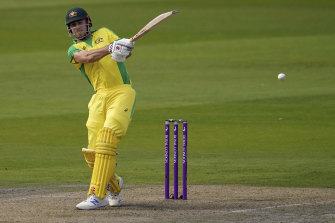 Mitch Marsh batting for Australia against England in 2020.