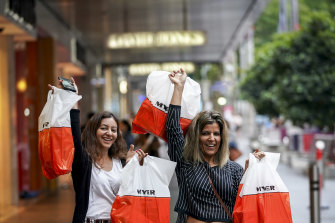 Retailers Bullish On Boxing Day Sales As Shoppers Flood Into Stores