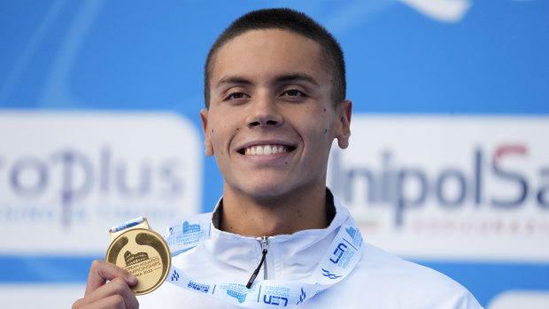 Romania’s David Popovici celebrates after winning the men’s 200m freestyle final at the European Swimming Championships.