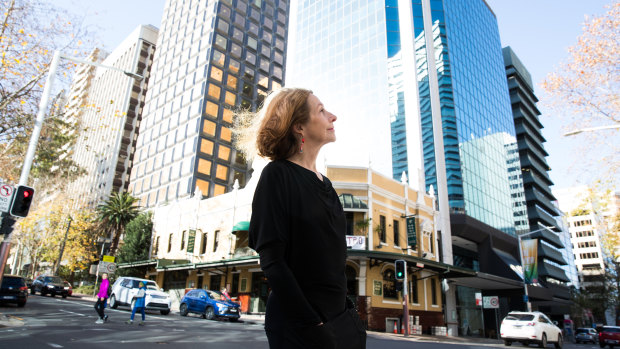 North Sydney mayor Jilly Gibson says a new road tunnel will create rat runs on local roads, worsen air quality and carve up the North Sydney CBD.