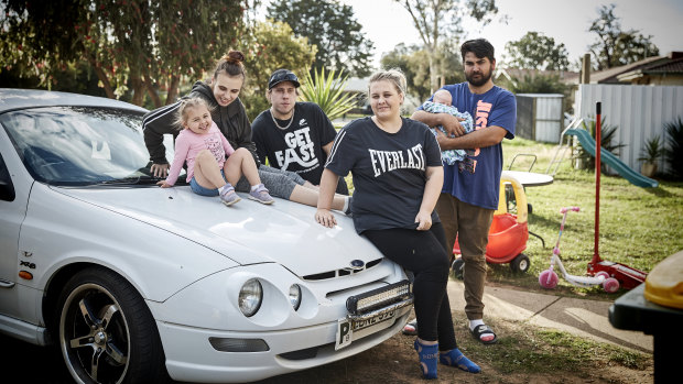 Season three of Struggle Street puts the spotlight on people living in NSW's Riverina region. From left to right, Suzianna, Kahlia, Ethan, Katherine and Mason, holding Kahlia’s baby.