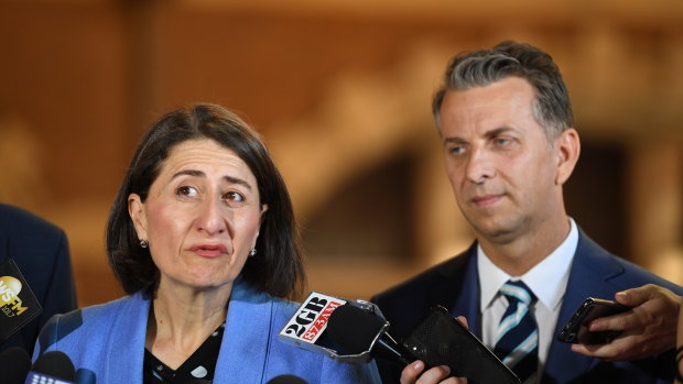 Premier Gladys Berejiklian and Transport Minister Andrew Constannce vow to start work on a fast rail network.