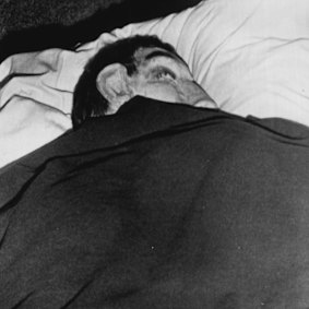 The 1962 Alcatraz escapees created fake heads in their bunks, enabling them to evade detection while they escaped.