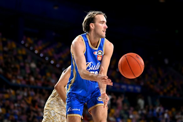 Jensen Bradtke assinou com o Melbourne United depois de jogar pelo Brisbane Bullets.