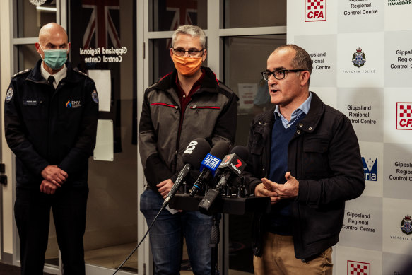 (L-R) Emergency Management Commissioner Andrew Crisp, Acting Minister for Emergency Services  Danny Pearson, and acting Premier James Merlino.
