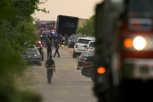 The scene where bodies were discovered in the back of a truck in San Antonio.