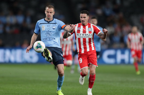 A-League players remain committed to a new CBA despite clubs looking to bypass PFA.