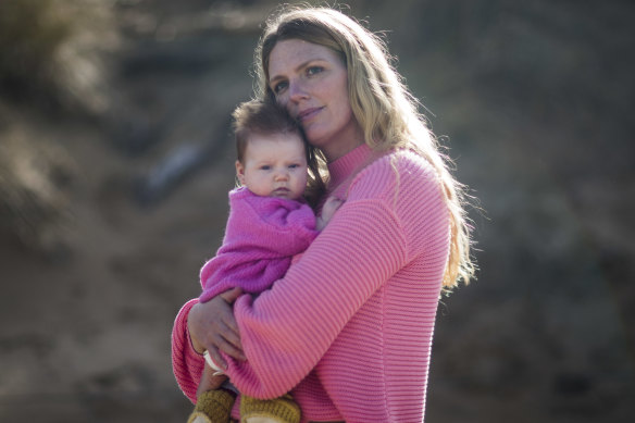 Pip Lowdon and 10-week-old daughter Frankie.