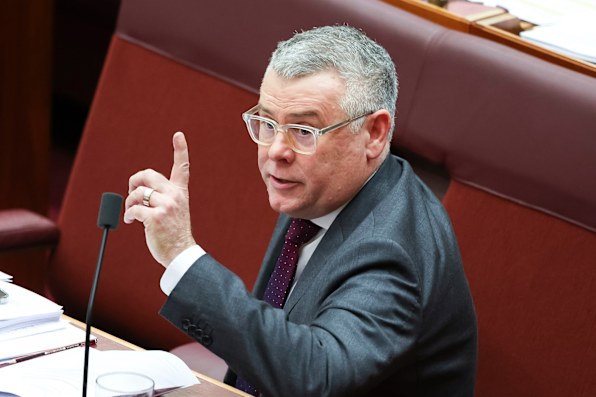 موری وات وزیر محیط زیست و آب