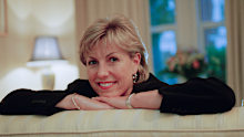 English television presenter Jill Dando (1961 - 1999), UK, 30th October 1996. (Photo by Colin Davey/Getty Images)