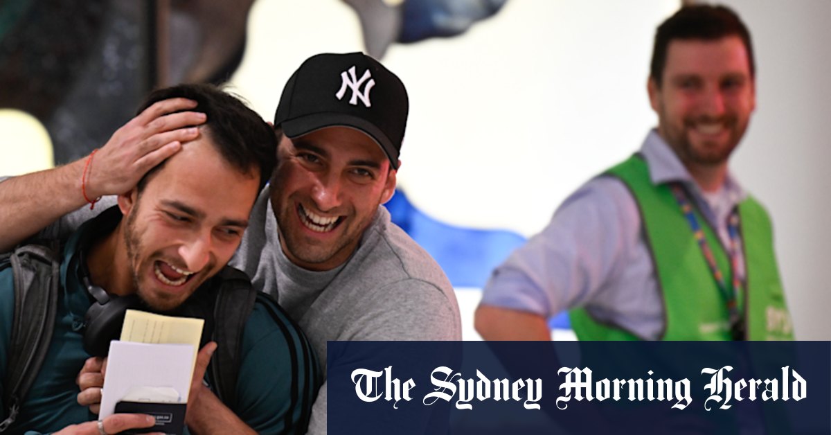 Hamas-Israel conflict: Australians evacuated from Israel arrive in Sydney - Vimarsana News