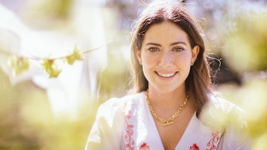 Autor romântico Ali Berg.