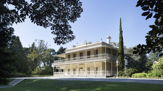 Como House, which was constructed in 1847.