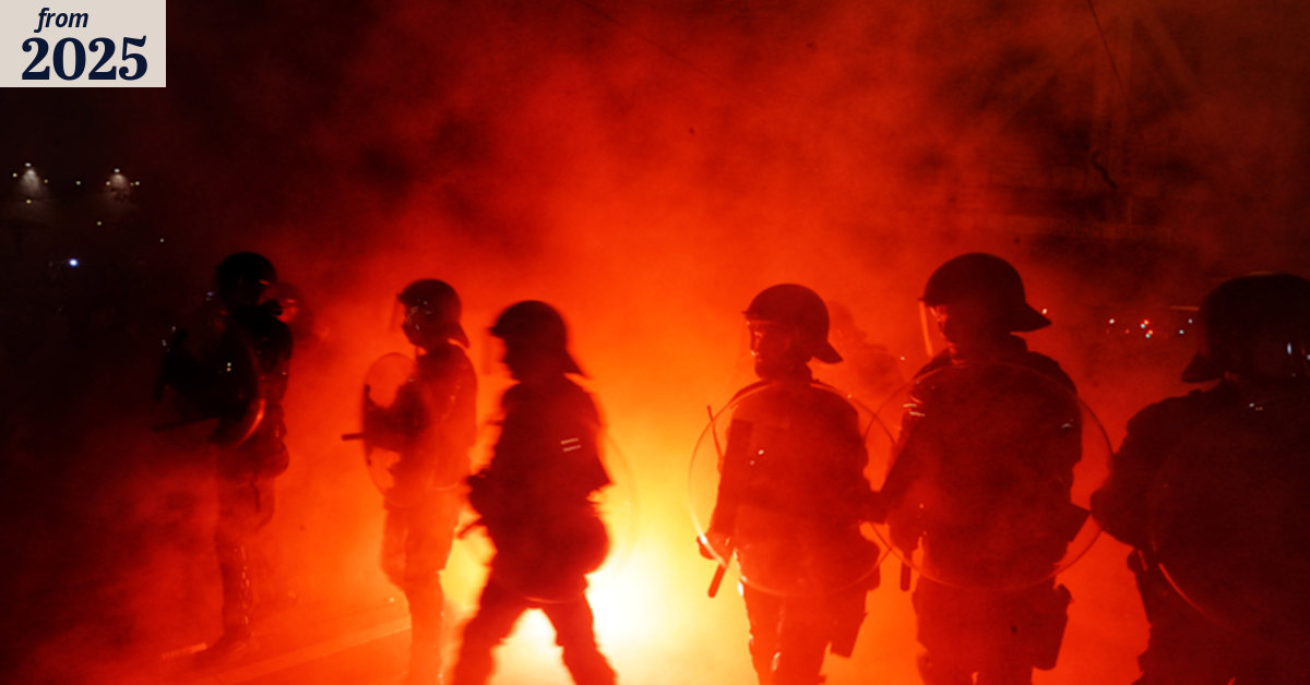 Fans set off flares in Richmond ahead of A-League grand final
