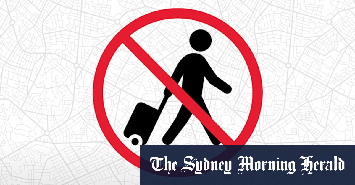 The 25 dumbest things tourists do (and the five I’ve done)