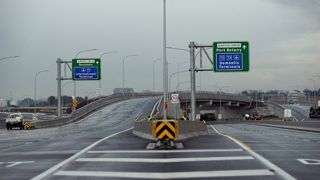 The Sydney Gateway was regarded as a risky project because of factors such as industrial contamination and the flight ceiling for the airport.