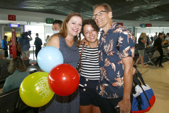 Graham and Natalie Auchterlonie welcome daughter Katherine when Brisbane Airport reopened in December 2020. 