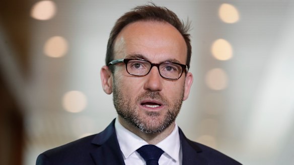 Greens leader Adam Bandt argues too many workers are being forced to choose between their pay and self-isolation.