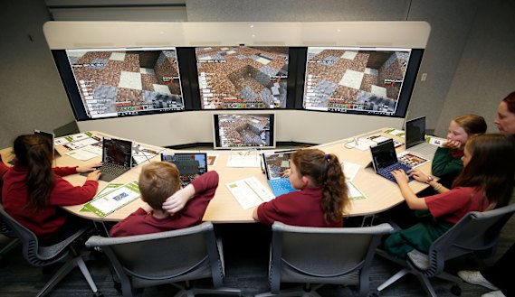 Welcome to 'Mini Melbourne': Minecraft takes gamers through Metro ...