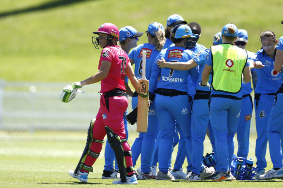 Alyssa Healy was dismissed for five during Sunday's game against the Strikers.