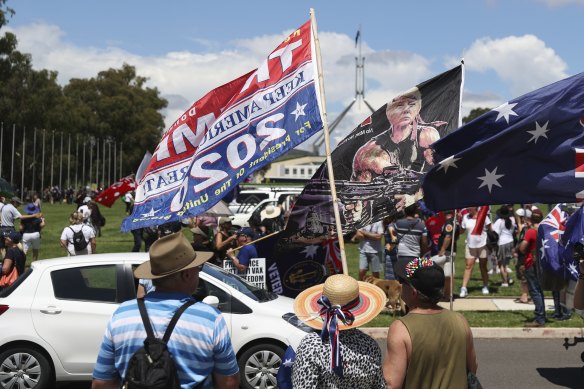 Convoy to Canberra protesters outside Parliament House today.