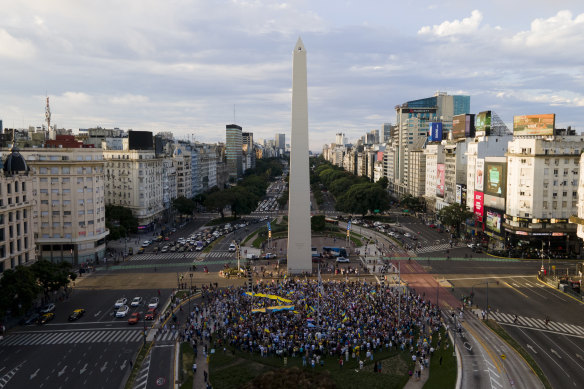 People protest demanding peace after the Russian invasion of Ukraine, at the Obelisk in Buenos Aires, Argentina in March 2022. 
