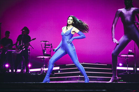 Dua Lipa’s dazzling show is a euphoria-only zone.