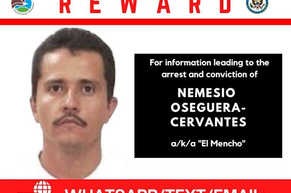 Nemesio Oseguera Cervantes, também conhecido como “El Mencho”, retratado em uma imagem de procurado pela DEA.