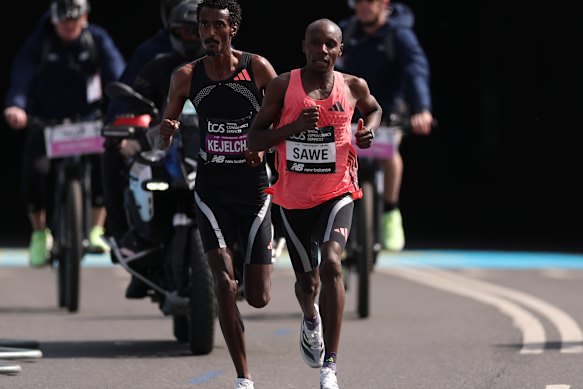 Sabastian Sawe and Yomif Kejelcha both broke the two-hour barrier.