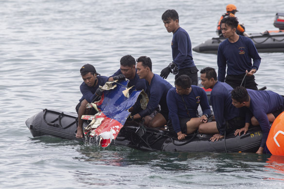 Rescue team find part of a crashed Sriwijaya airplane off the coast of Jakarta.