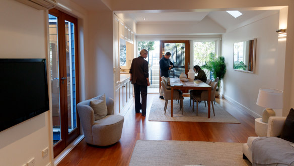 The auction of 22 Rawson Avenue, Queens Park.