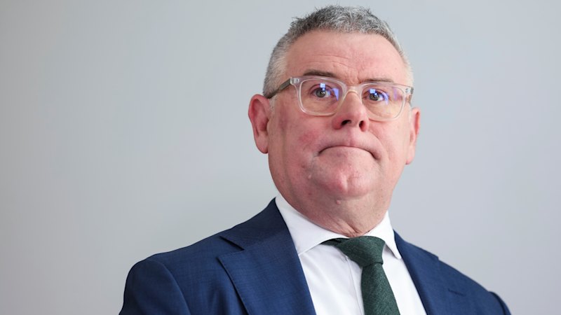 Opozicija obtožuje vlado, da je spodkopala naravovarstveni dogovor med Ley in Albanese