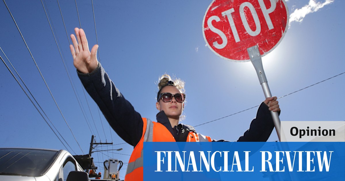 In Melbourne lollipop man is paid $126,200 a year, which is far more than a teacher or nurse gets - Vimarsana News