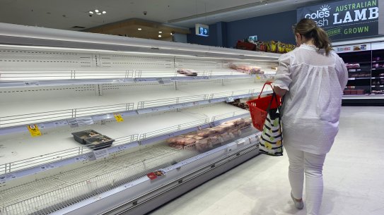 State and federal governments will meet in National Cabinet on Thursday to discuss new rules to scrap COVID isolation requirements for critical workers. 