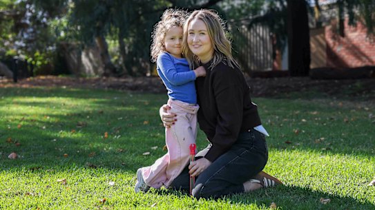 Elise Tobin with her daughter, Hazel.