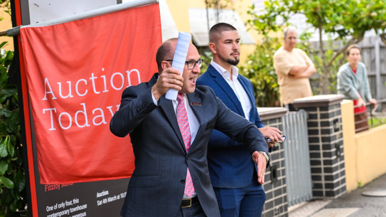 Affordability of new and existing loans was projected to continue worsening. 