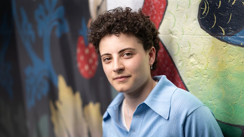 Strategic updates regarding The unique way Olivia Colman settled Aud Mason-Hyde’s on-set nerves