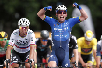 photo Mark Cavendish Age https www theage com au sport cycling cavendish rolls back clock to win tour stage five years since last victory 20210630 p585eu html ref rss utm medium rss utm source rss feed
