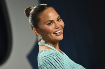 Chrissy Teigen says she has reached out to people she abused on Twitter.