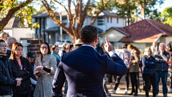 The slowing property market and tumbling share market have delivered the biggest three month hit to Australians’ wealth on record.