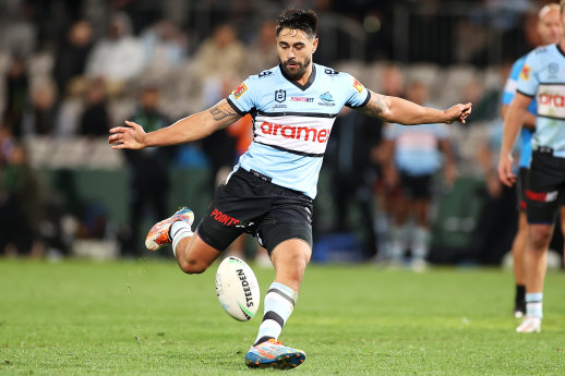 The New Zealander’s magical boot helped the Sharks to a third straight win on Friday night.