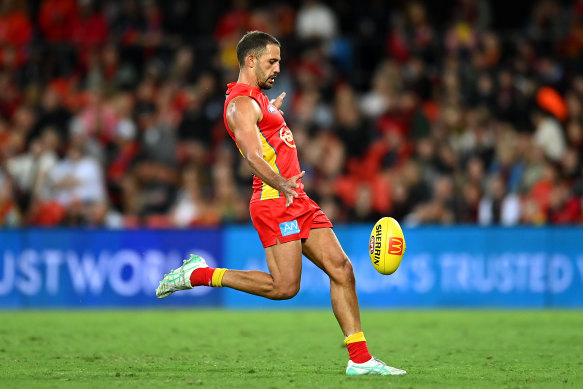 Ben Long of the Suns.