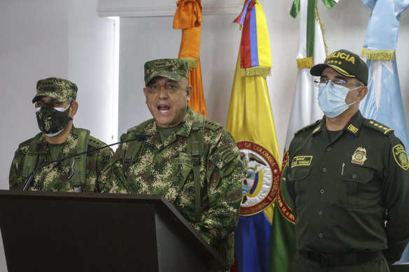 Colombian Armed Forces Commander General Luis Fernando Navarro, centre National Police Director General Jorge Luis Vargas, right, and Army Commander General Eduardo Zapateriro.