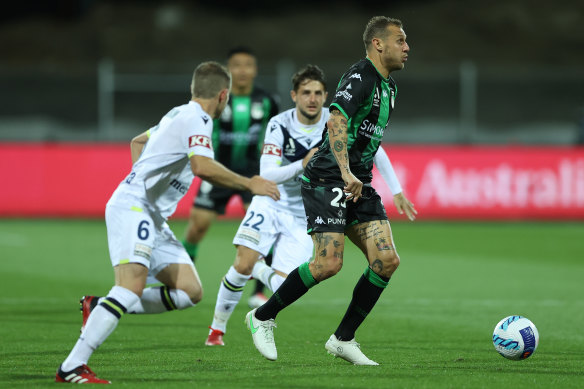 Diamanti of Western United controls the ball during the A-League on Saturday night.