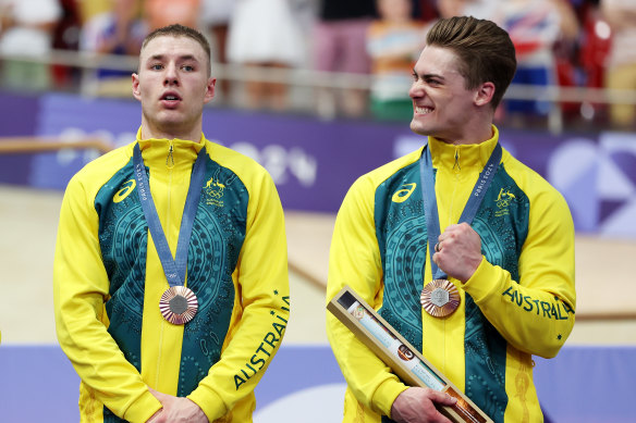 Matthew Glaetzer (right) celebrates bronze alongside teammate Matthew Richardson.