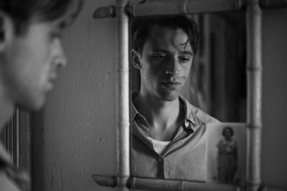 Benjamin Voisin in The Stranger: “For four months, I was quite gloomy.”