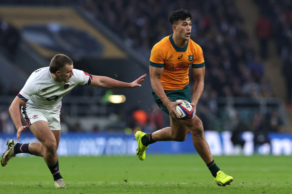 Joseph-Aukuso Suaalii takes on England at Twickenham.