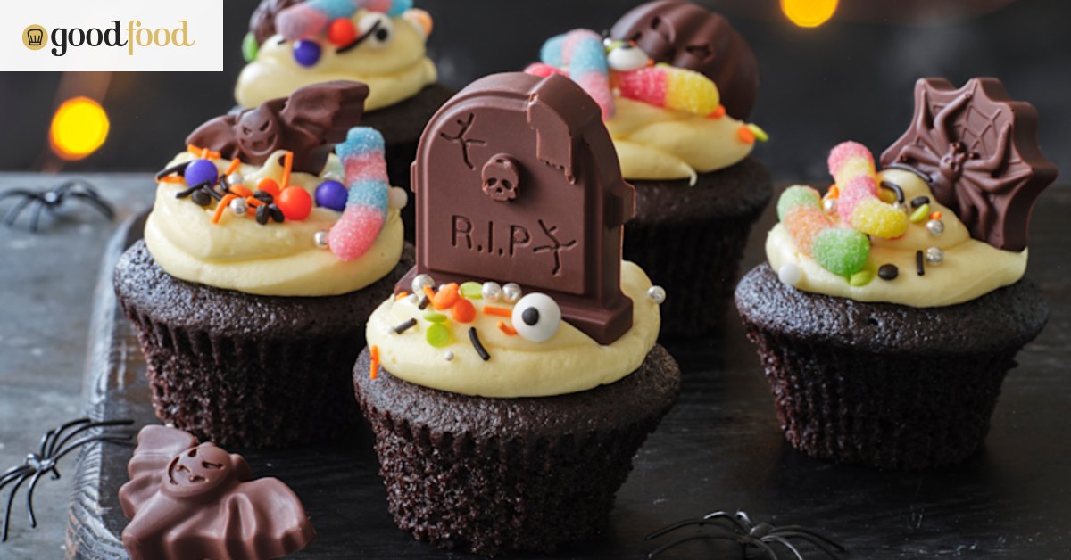Black velvet cupcake recipe with cream cheese icing