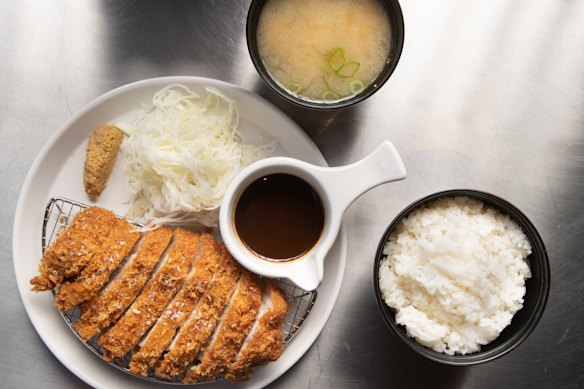 Suupaa’s pork tonkatsu.