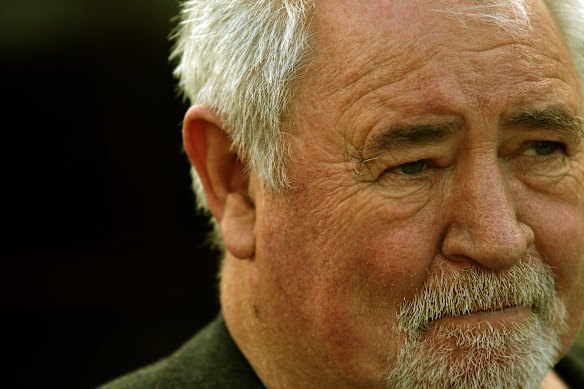 Twentyman announcing he was standing as an independent for the seat of Kororoit in 2008.